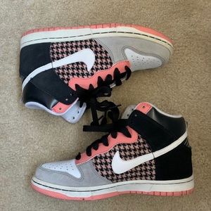 Nike Women Dunk High 6.0 Black/White/Peach SIZE 7